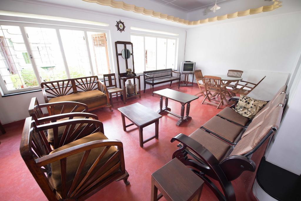 Hamilton House Hotel Негомбо Екстериор снимка