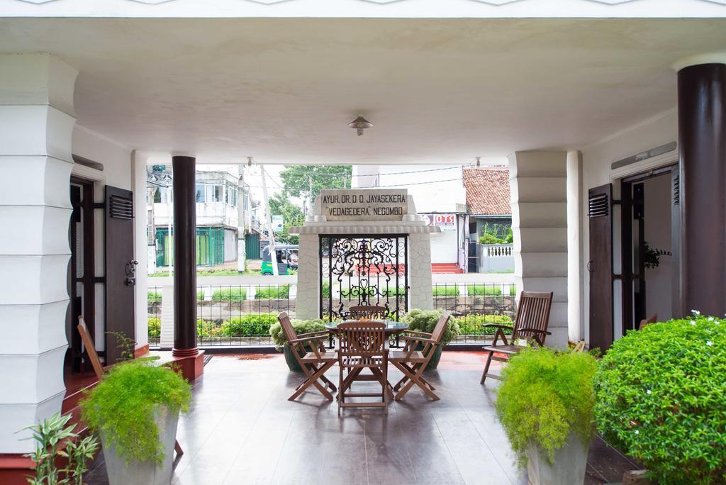 Hamilton House Hotel Негомбо Екстериор снимка