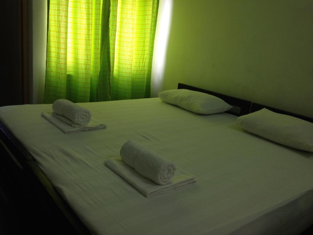 Hamilton House Hotel Негомбо Екстериор снимка